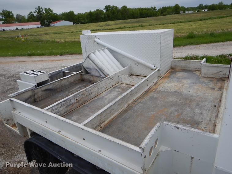 image for item DE8378 2014 Toyota Tacoma utility bed pickup truck