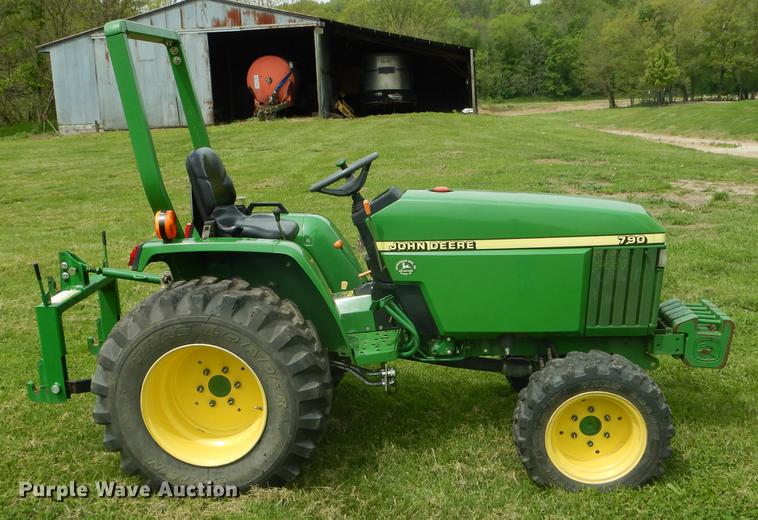 image for item DE8386 2006 John Deere 790 MFWD tractor