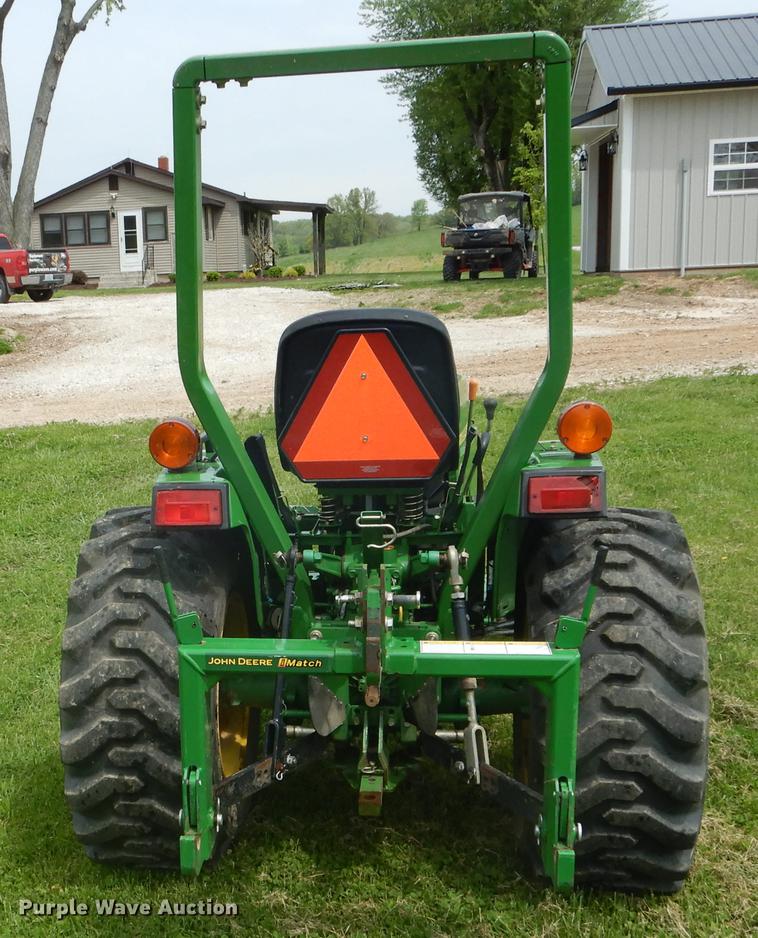 image for item DE8386 2006 John Deere 790 MFWD tractor