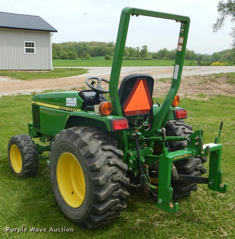 image for item DE8386 2006 John Deere 790 MFWD tractor