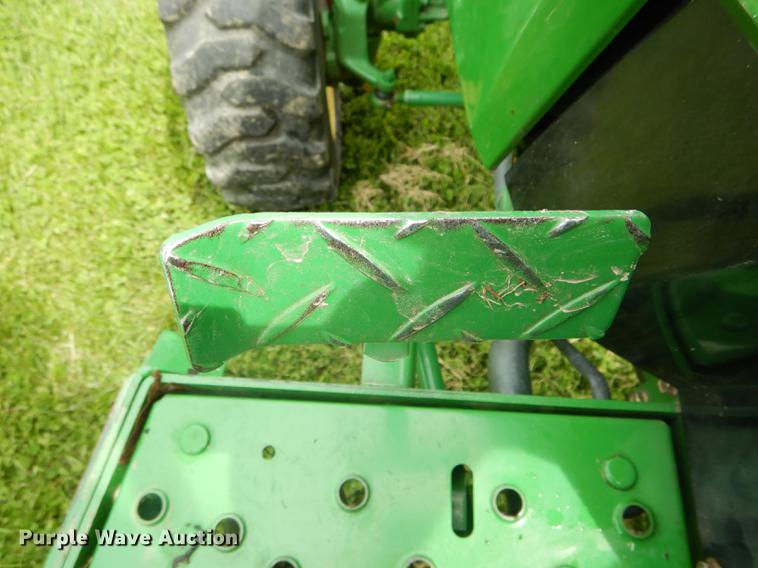 image for item DE8386 2006 John Deere 790 MFWD tractor