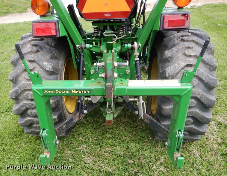 image for item DE8386 2006 John Deere 790 MFWD tractor