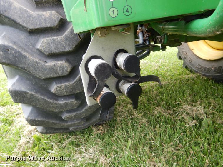 image for item DE8386 2006 John Deere 790 MFWD tractor