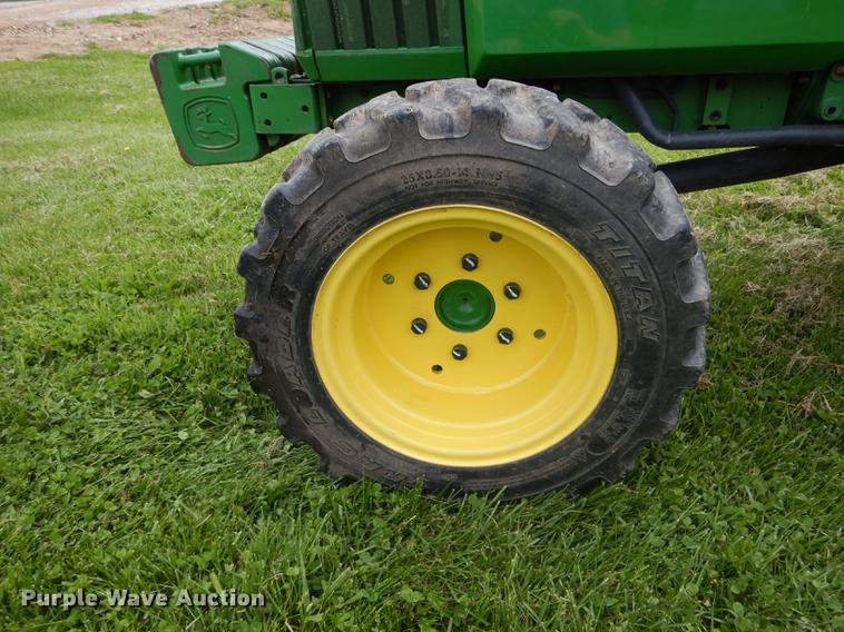 image for item DE8386 2006 John Deere 790 MFWD tractor