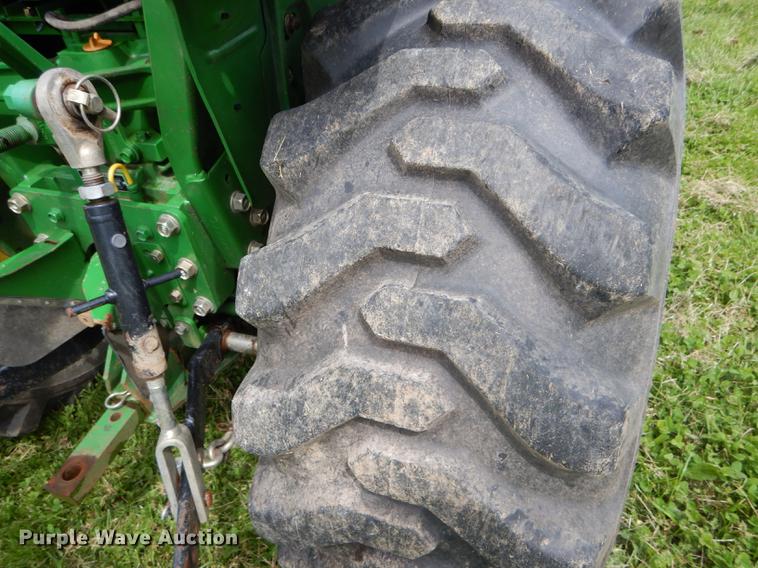 image for item DE8386 2006 John Deere 790 MFWD tractor