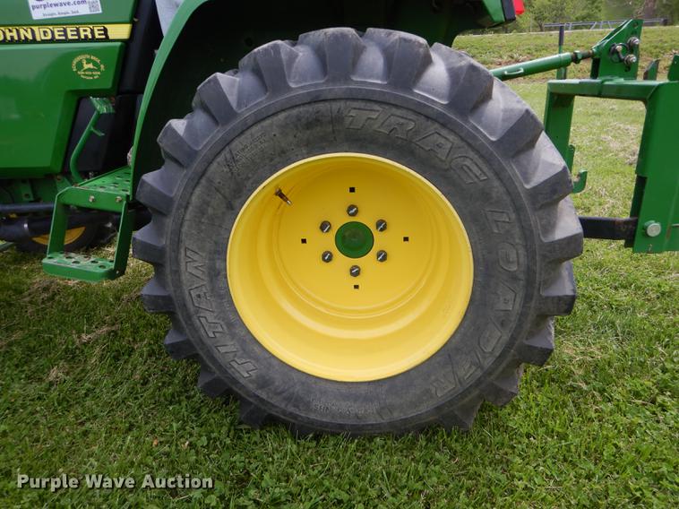 image for item DE8386 2006 John Deere 790 MFWD tractor