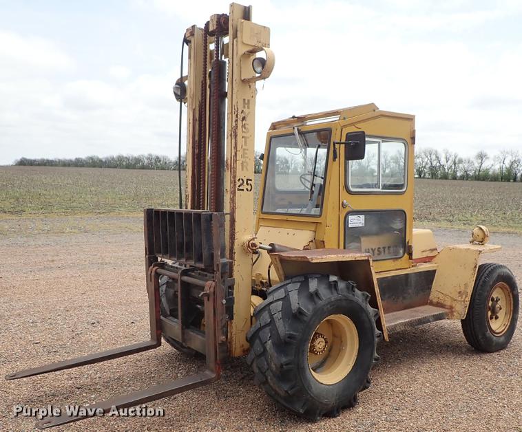 image for item DF1179 Hyster P80A forklift