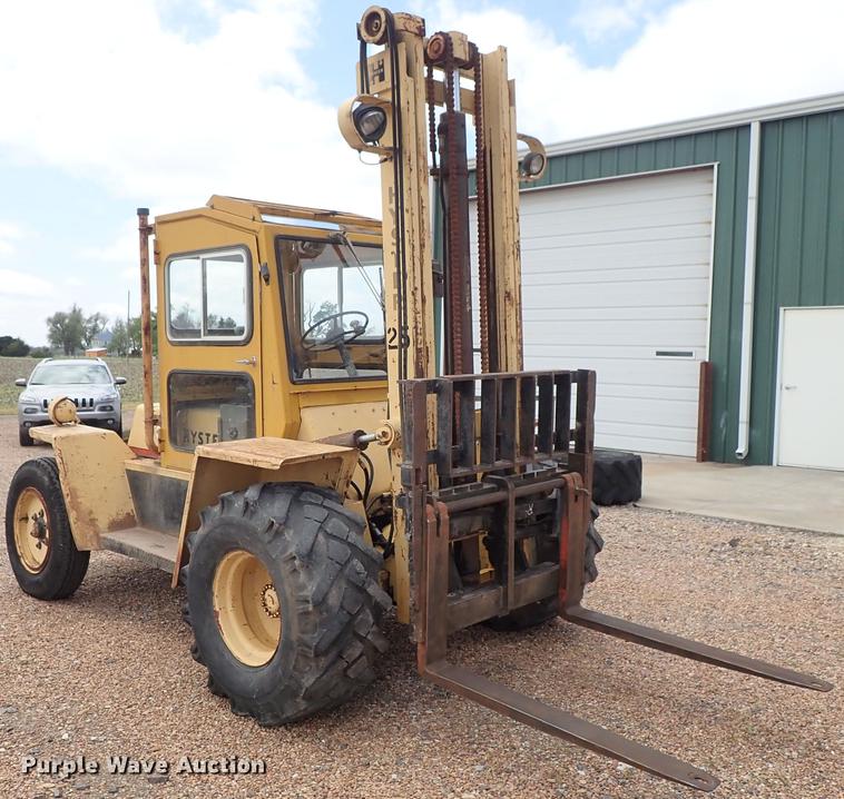 image for item DF1179 Hyster P80A forklift