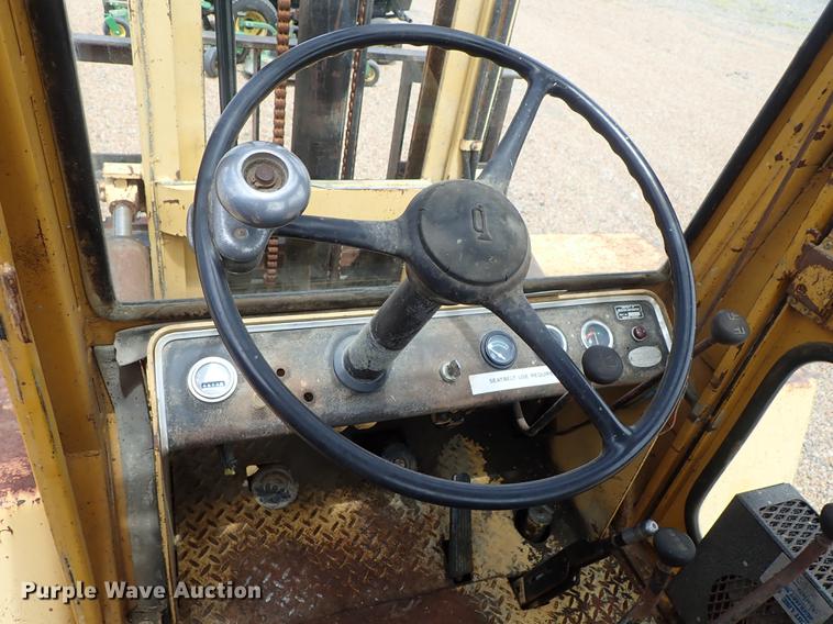 image for item DF1179 Hyster P80A forklift