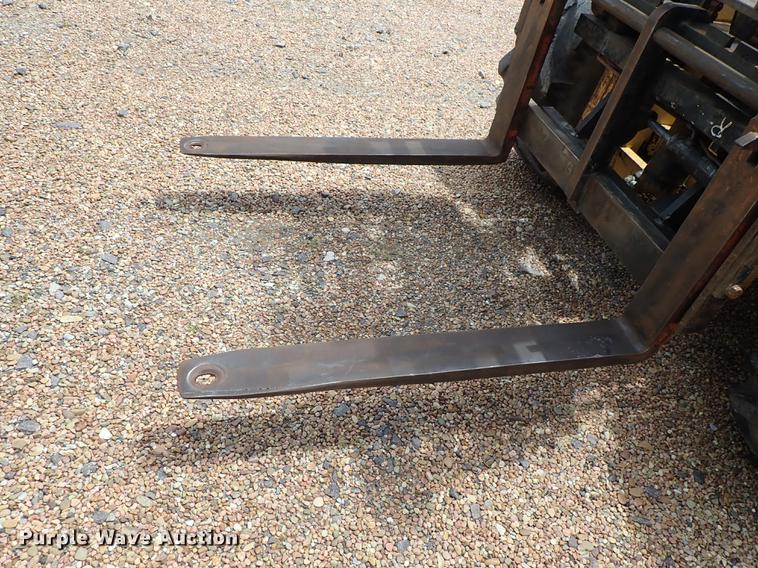 image for item DF1179 Hyster P80A forklift