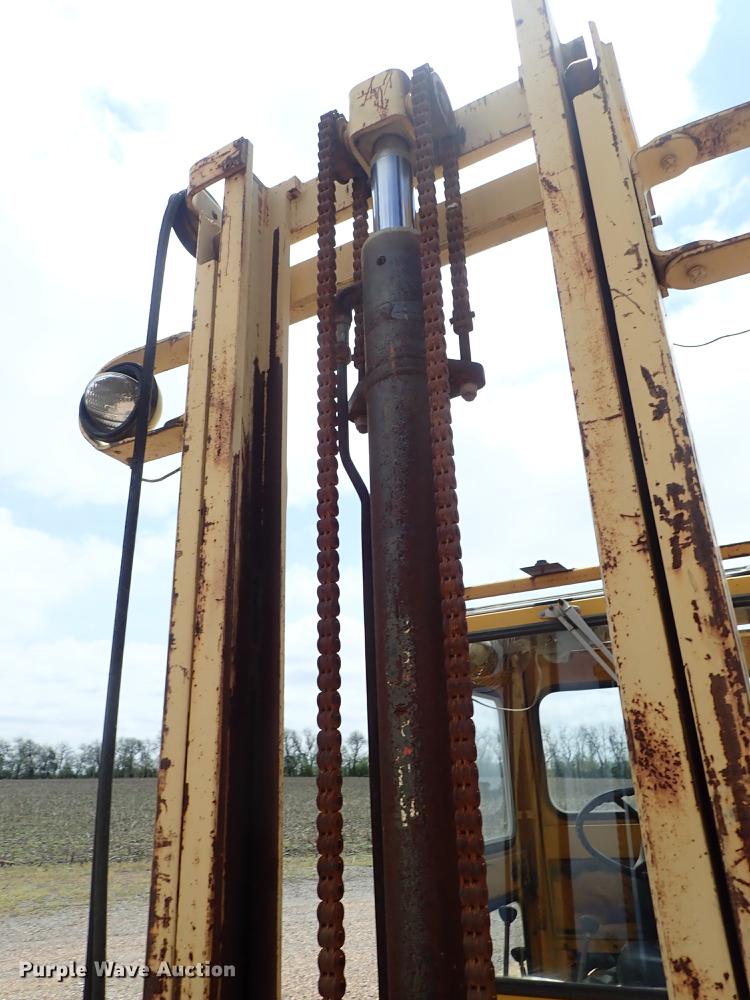 image for item DF1179 Hyster P80A forklift