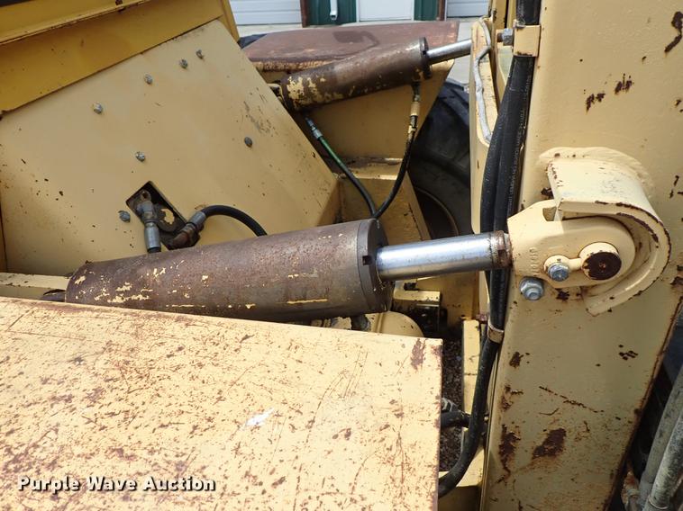 image for item DF1179 Hyster P80A forklift