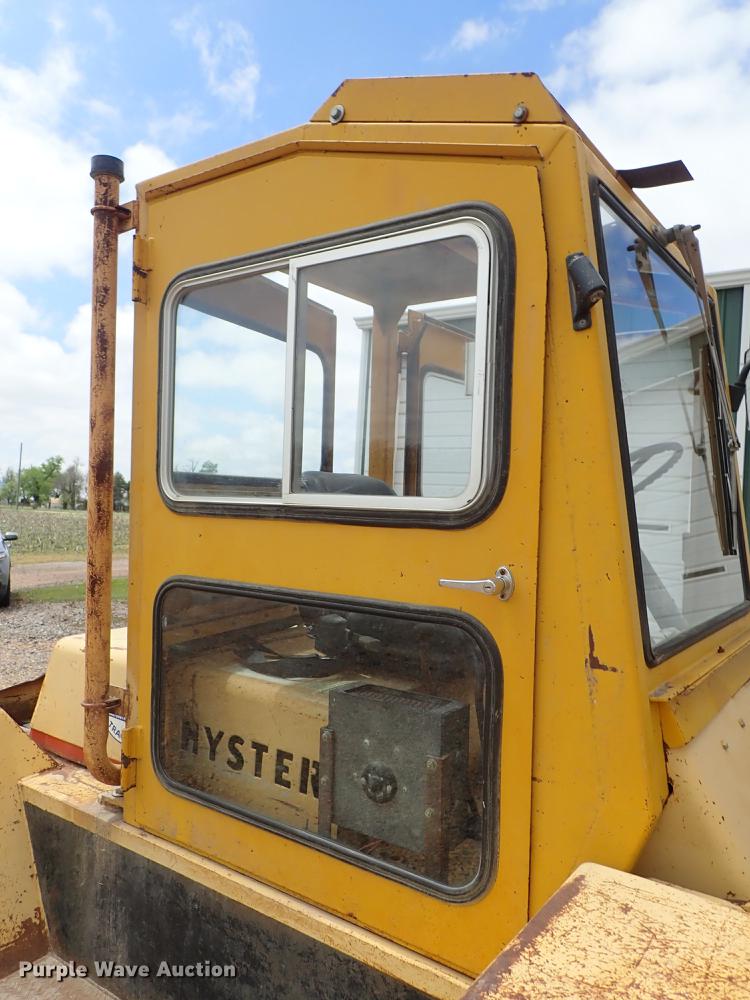 image for item DF1179 Hyster P80A forklift