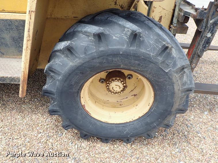 image for item DF1179 Hyster P80A forklift