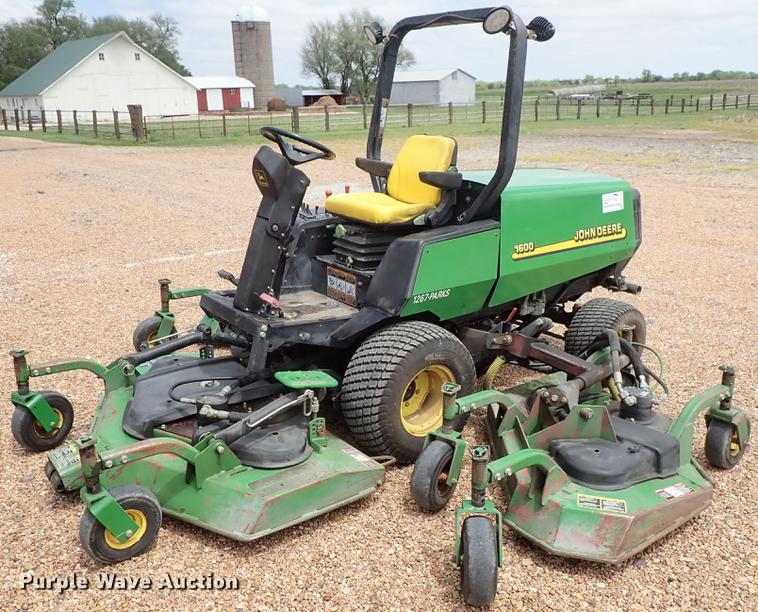image for item DF1180 John Deere 1600 mower
