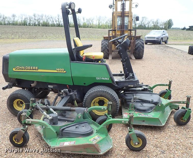 image for item DF1180 John Deere 1600 mower