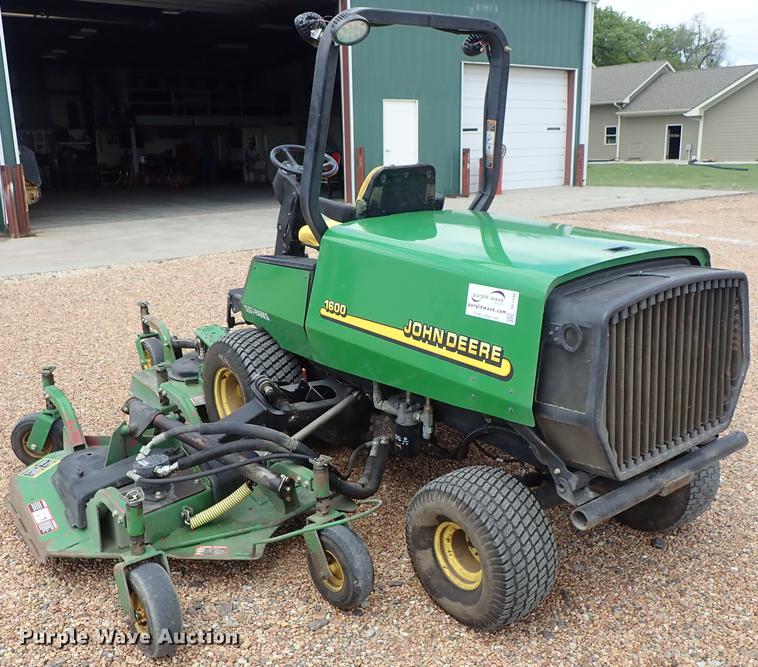 image for item DF1180 John Deere 1600 mower