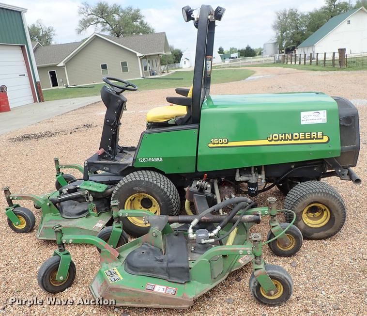 image for item DF1180 John Deere 1600 mower