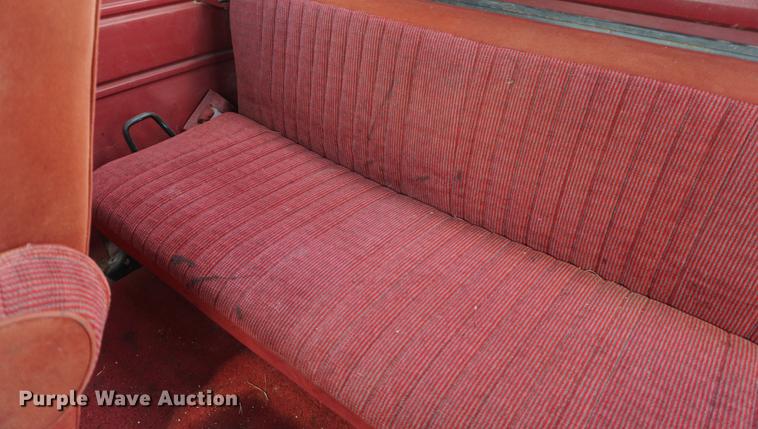 image for item DF1570 1991 Ford F250 SuperCab pickup truck