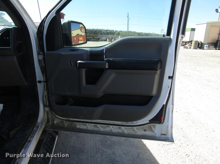 image for item DF7953 2015 Ford F150 SuperCab pickup truck