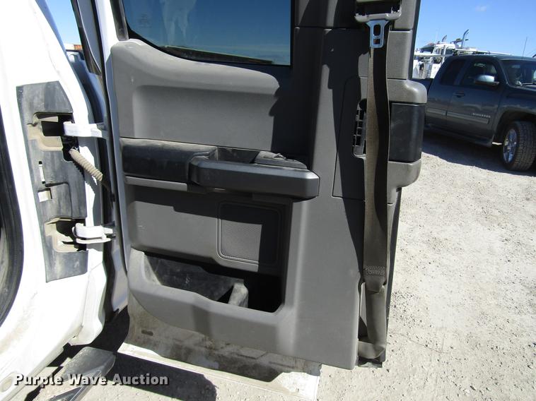 image for item DF7953 2015 Ford F150 SuperCab pickup truck