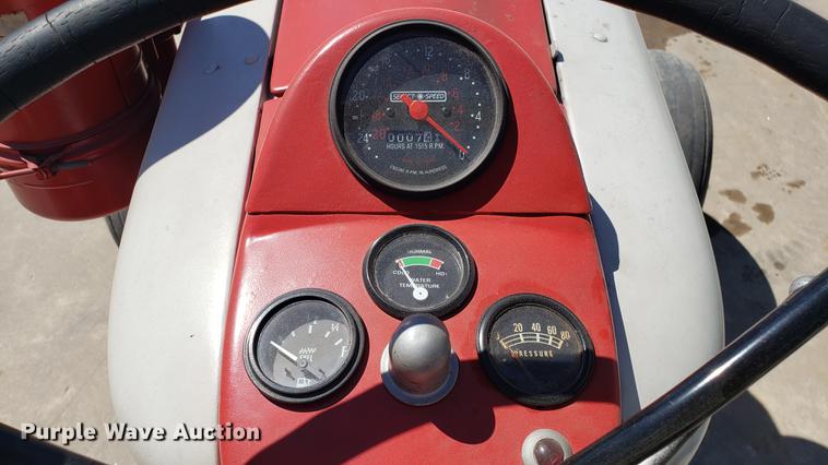 image for item EN9877 1960 Ford 981D tractor