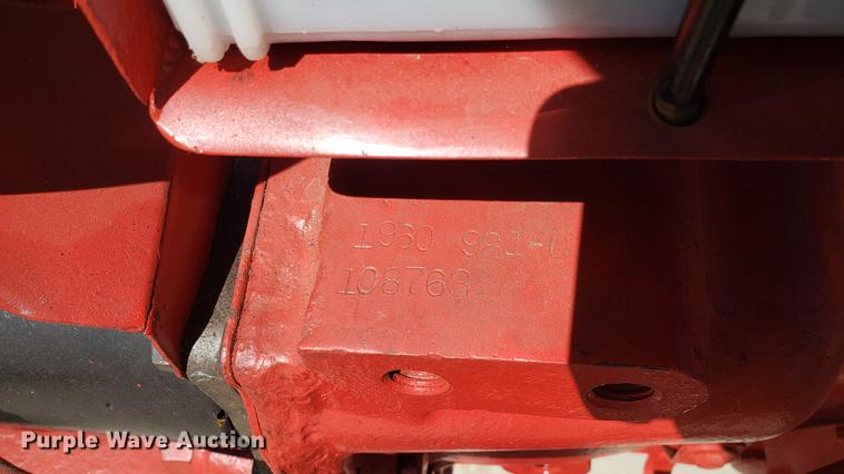 image for item EN9877 1960 Ford 981D tractor