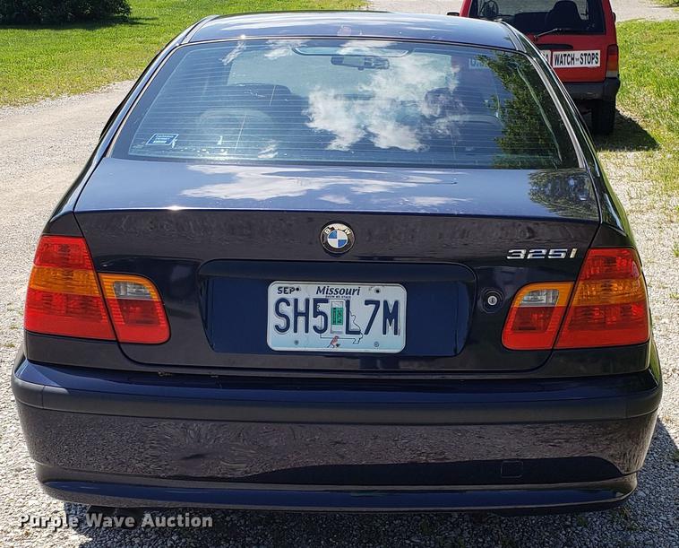 image for item EN9955 2002 BMW 325i