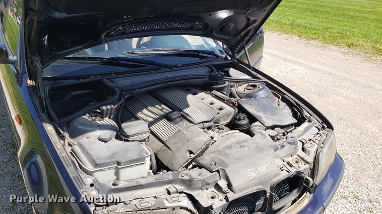 image for item EN9955 2002 BMW 325i