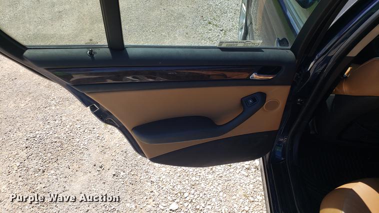 image for item EN9955 2002 BMW 325i