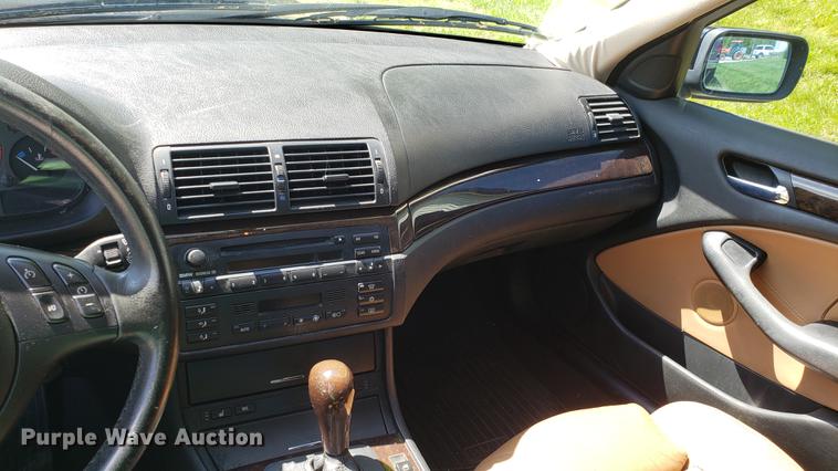 image for item EN9955 2002 BMW 325i