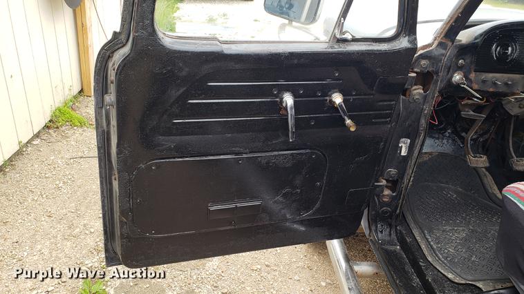 image for item EN9994 1965 Ford F100 pickup truck