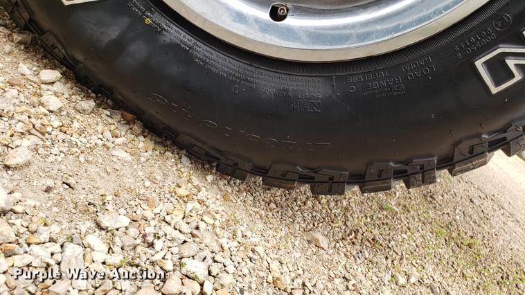 image for item EN9996 1986 Chevrolet K10 pickup truck