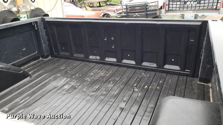 image for item EN9996 1986 Chevrolet K10 pickup truck