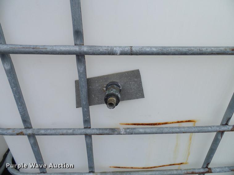 image for item EO9811 (6) Schutz poly tanks