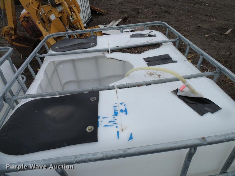 image for item EO9811 (6) Schutz poly tanks