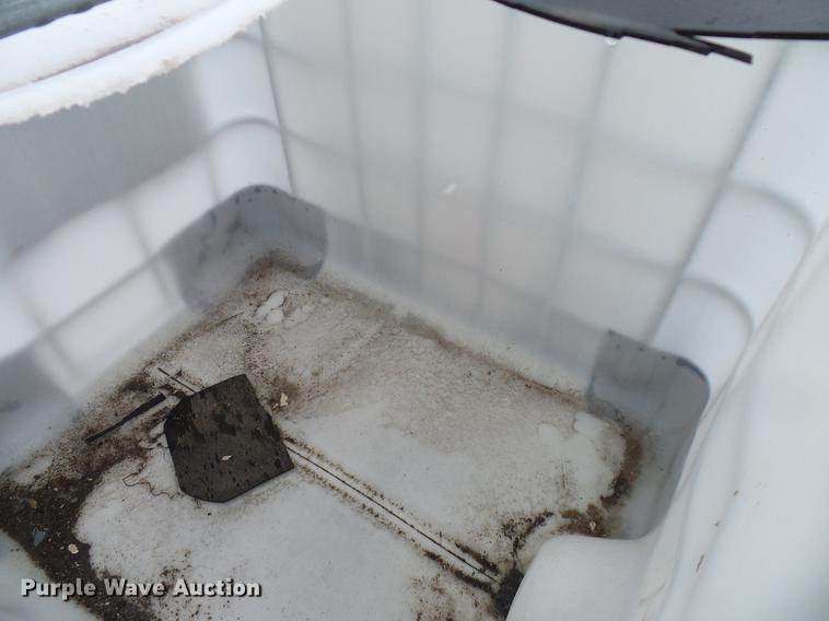 image for item EO9811 (6) Schutz poly tanks