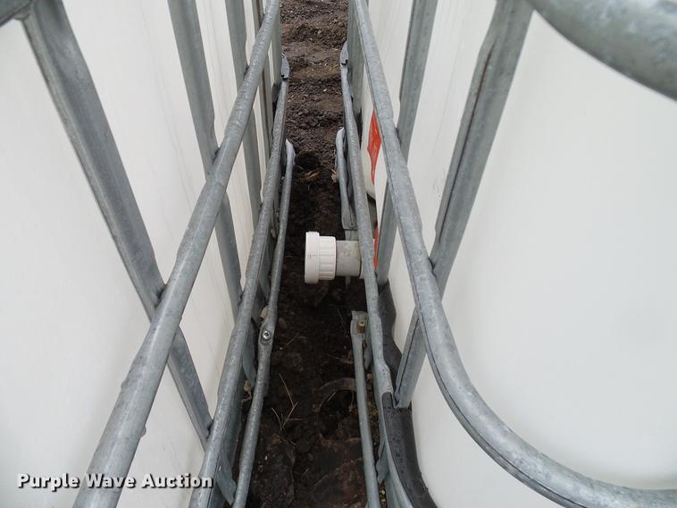 image for item EO9811 (6) Schutz poly tanks