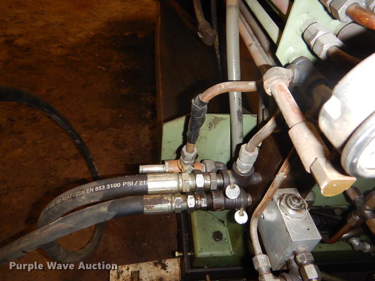 image for item EZ9970 Do All bandsaw