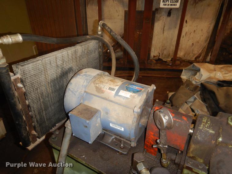 image for item EZ9970 Do All bandsaw