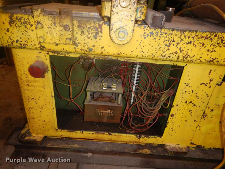 image for item EZ9971 Do All bandsaw