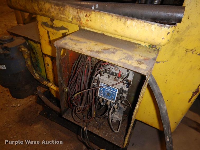 image for item EZ9971 Do All bandsaw