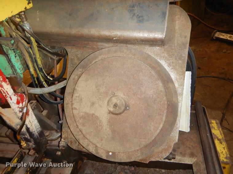 image for item EZ9971 Do All bandsaw