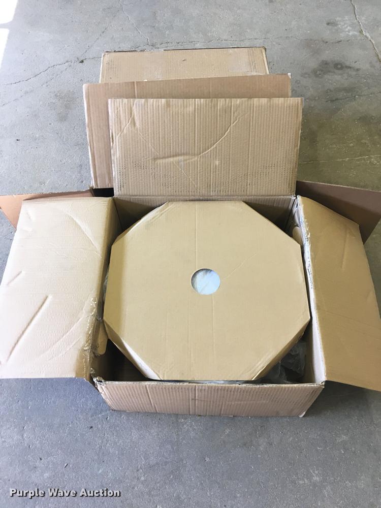 image for item FE9751 (4) 20" wheels