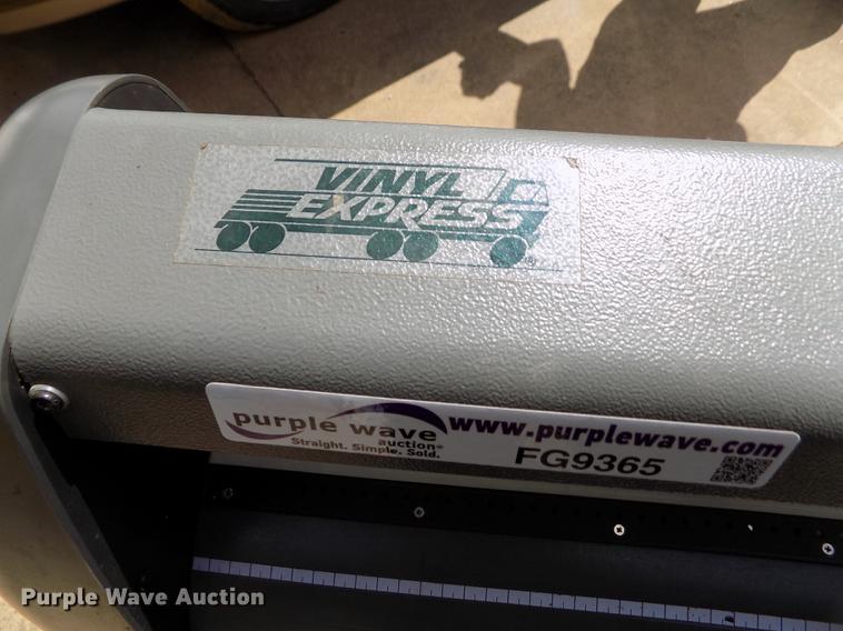 image for item FG9365 Vinyl Express JII-61 cutting plotter
