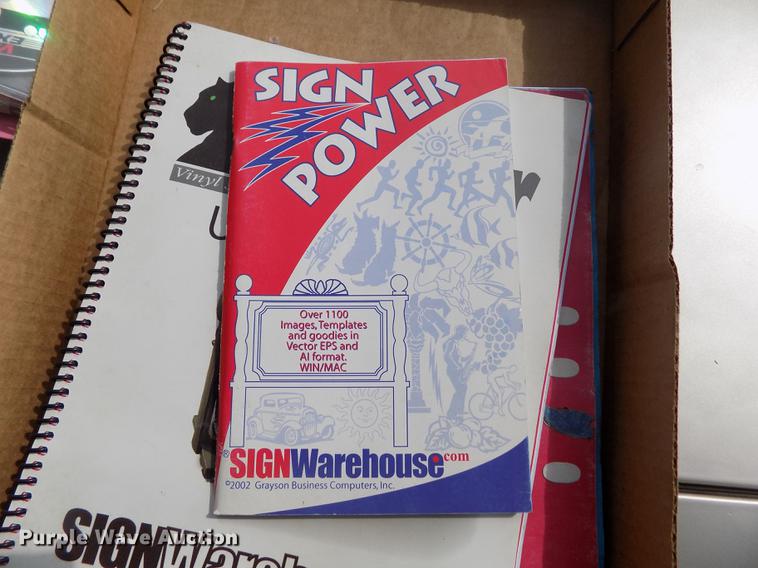 image for item FG9365 Vinyl Express JII-61 cutting plotter