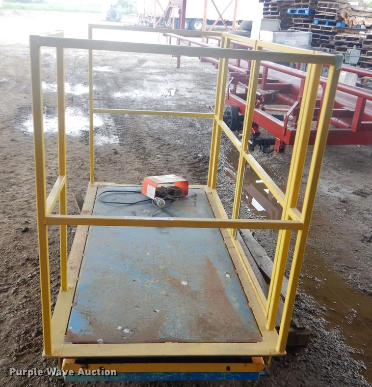 image for item FH9274 Hydraulic lift