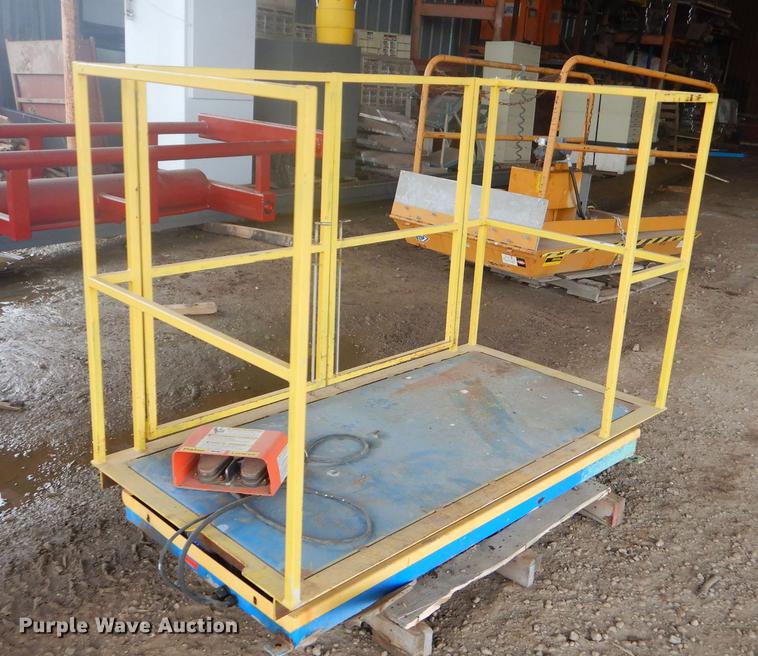 image for item FH9274 Hydraulic lift