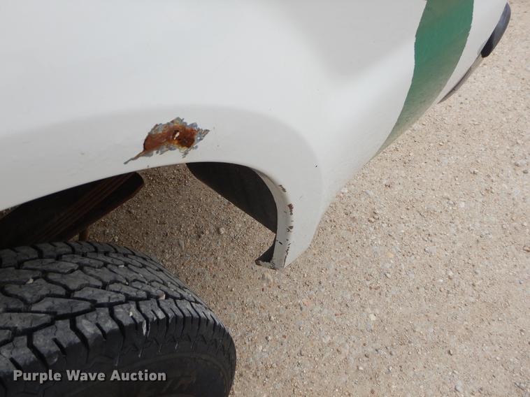 image for item FH9302 2004 Ford F250 Super Duty XL pickup truck