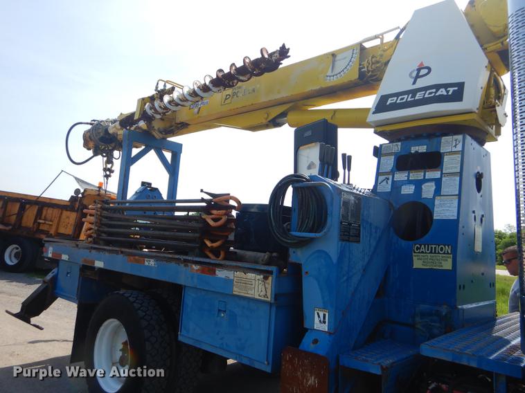 image for item FH9416 2006 International 7400 digger derrick truck